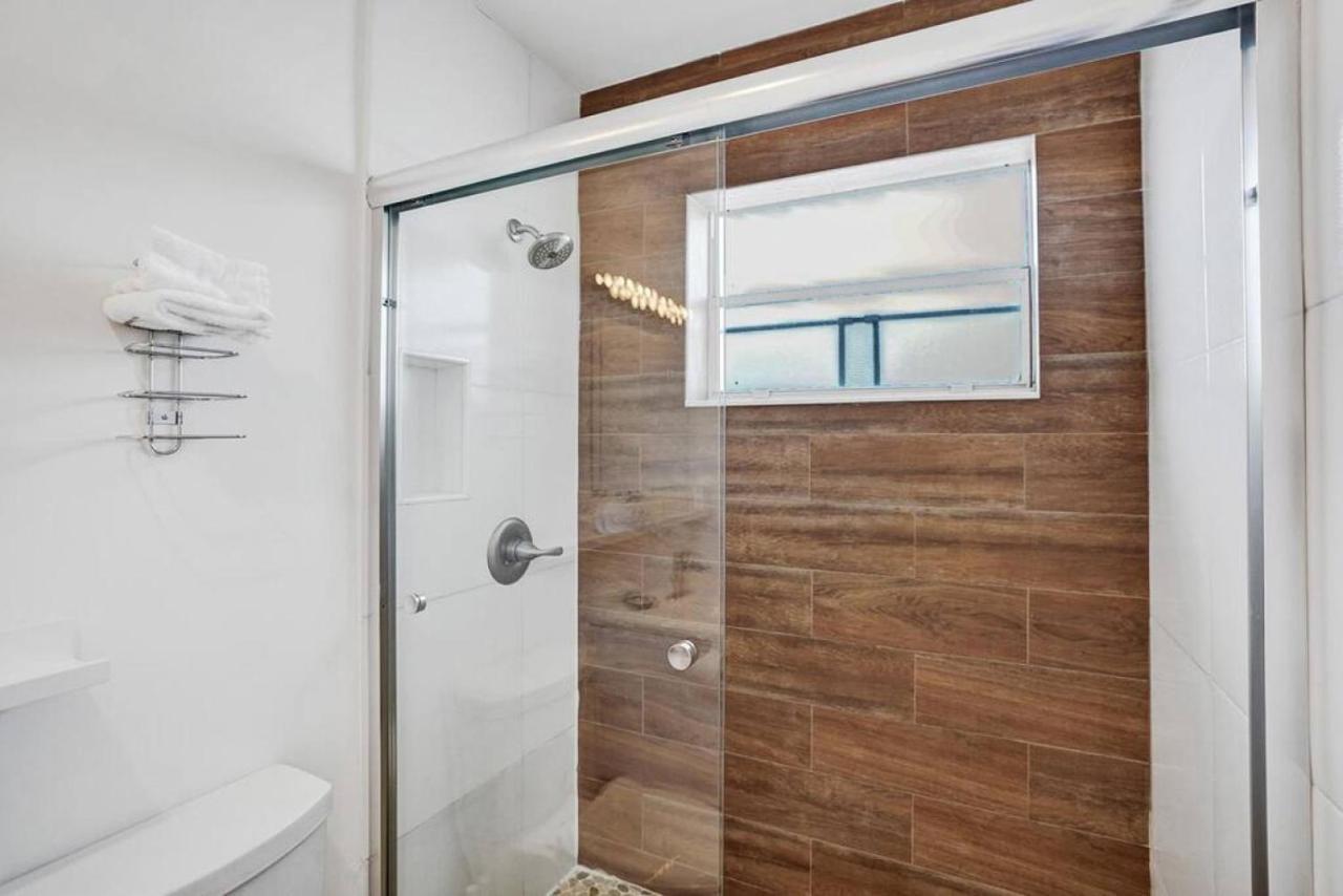 Waves Beach Town Cozy Studio Apartment Pompano Beach Buitenkant foto